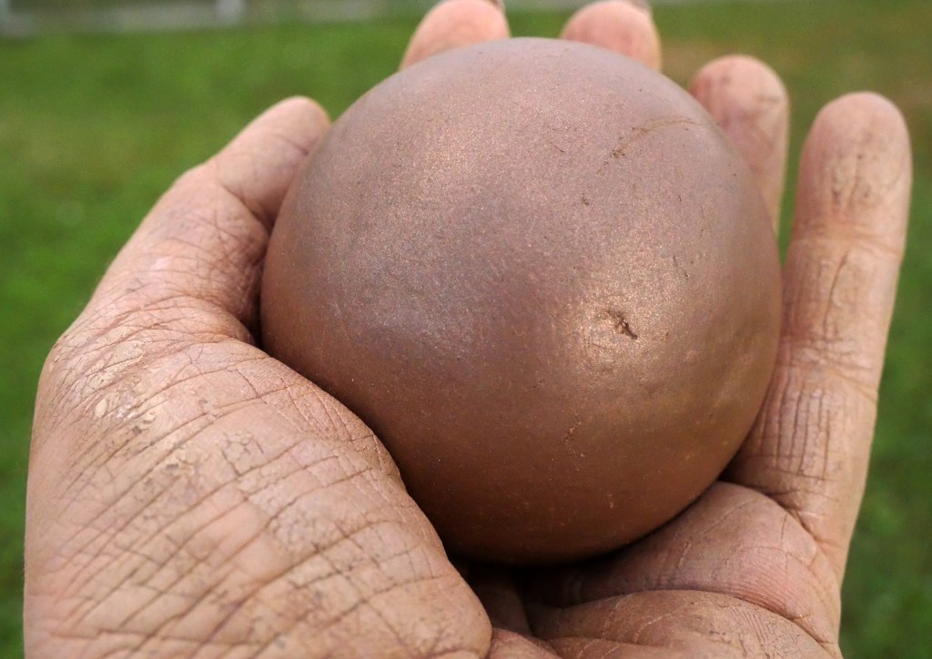 This image has an empty alt attribute; its file name is w32_small.jpg